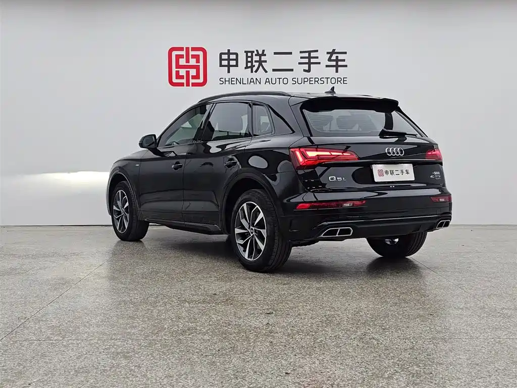 Audi Q5L 2023 40T Luxury Dynamic фото 3