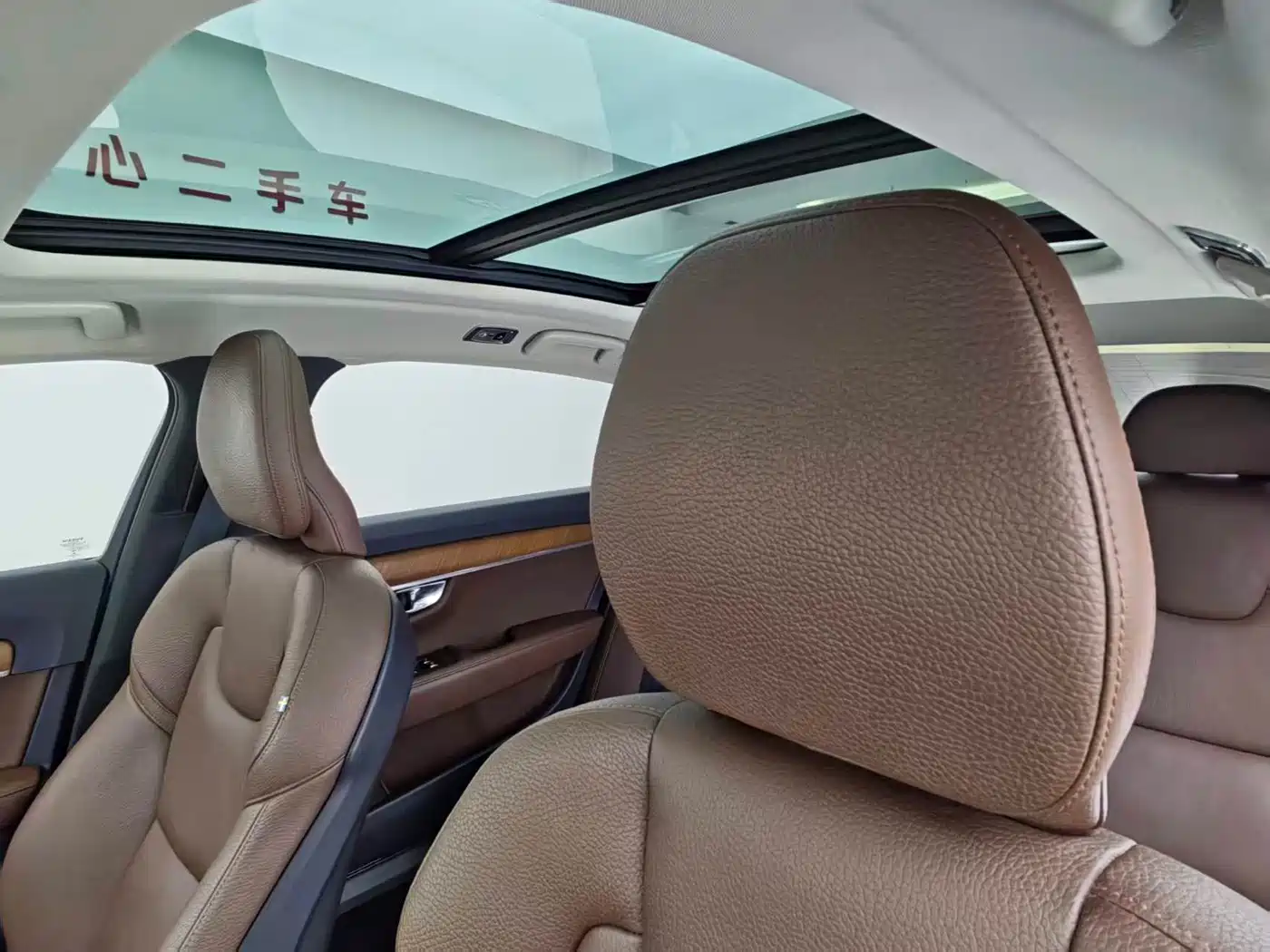 Photo 10 - Volvo S90
