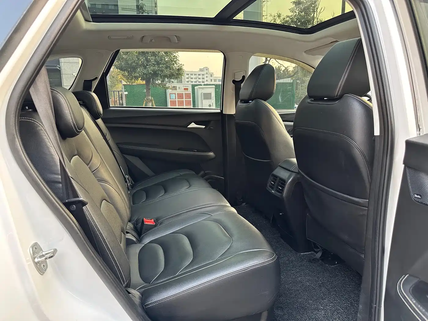 Baojun 530 2019 2020 1.5T CVT Premium Connect 7-seater