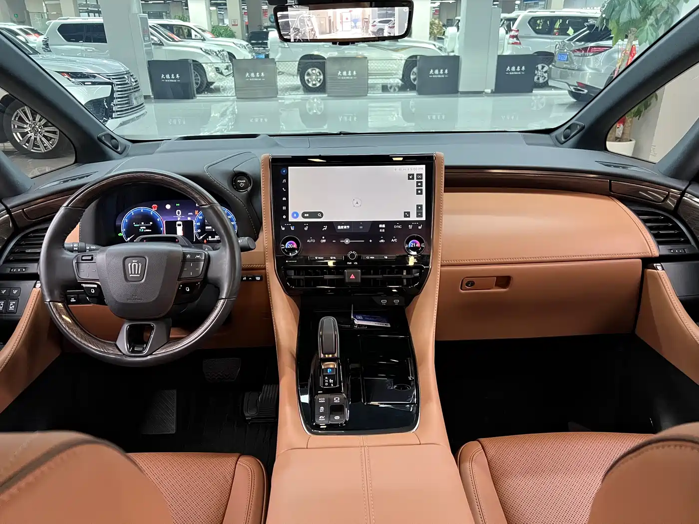 Toyota Vellfire 2024 Crown Hybrid 2.5L Executive Premium Edition фото 17