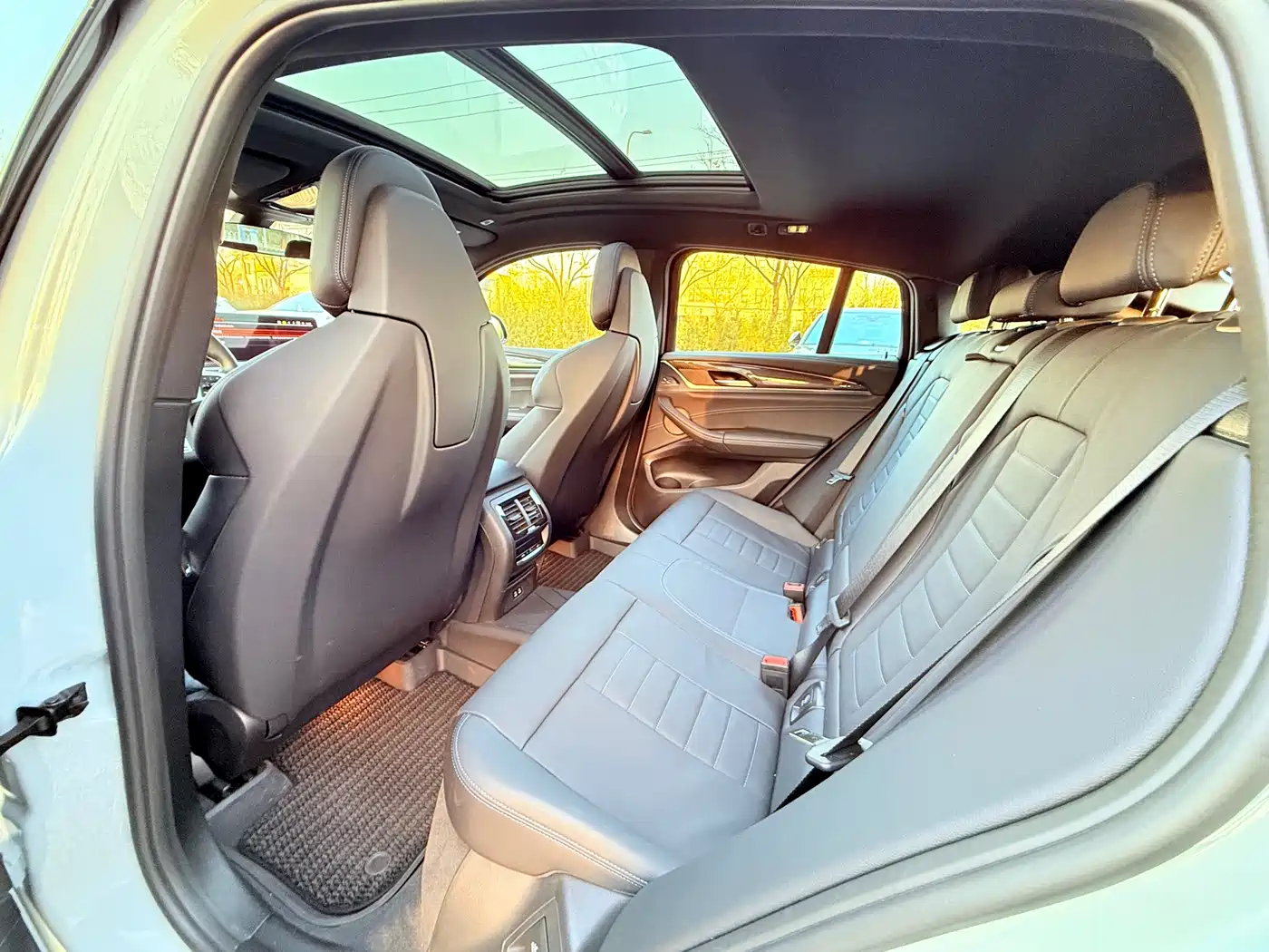 BMW X4 M40i 2022 M40i фото 11