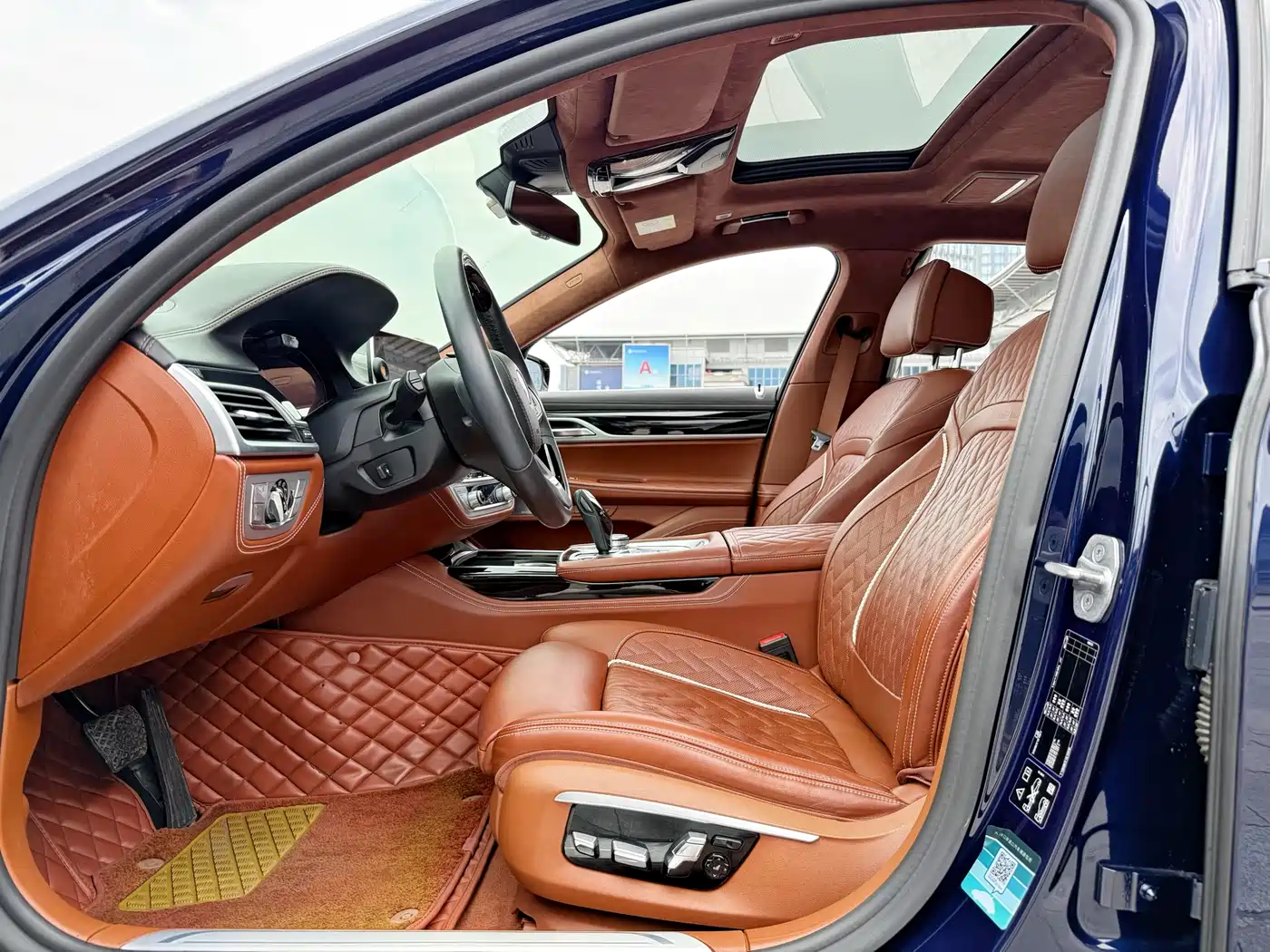 BMW 7 Series 2019 Facelift 740Li xDrive Executive Luxury Package фото 8