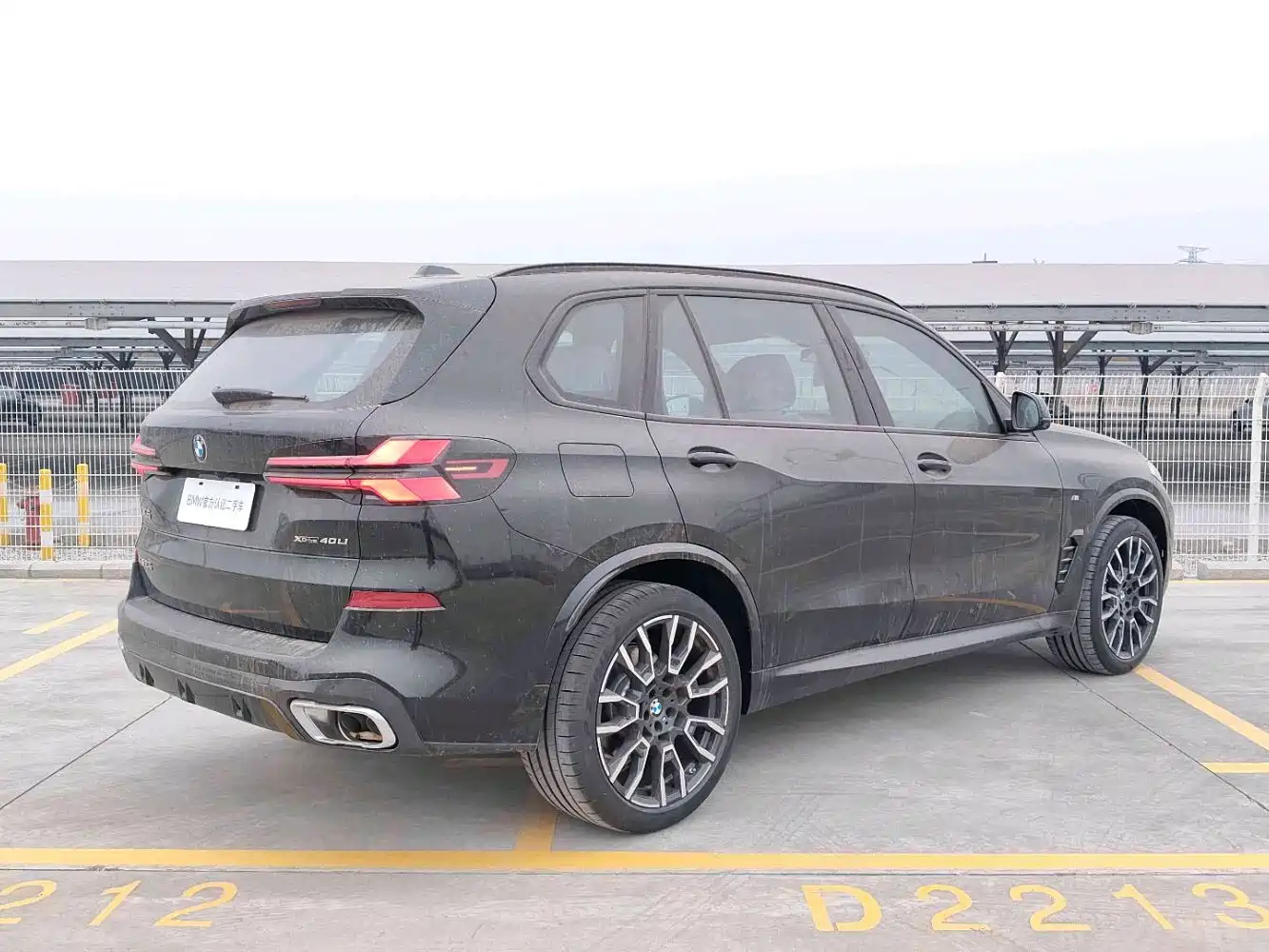 BMW X5 2025 Model xDrive 40Li M Sport Blackout Package фото 8