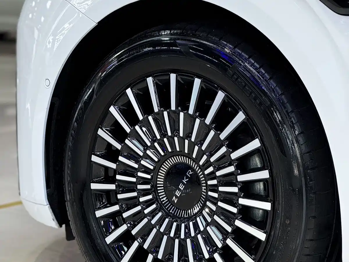 ZEEKR EXTREME KRYPTON 009