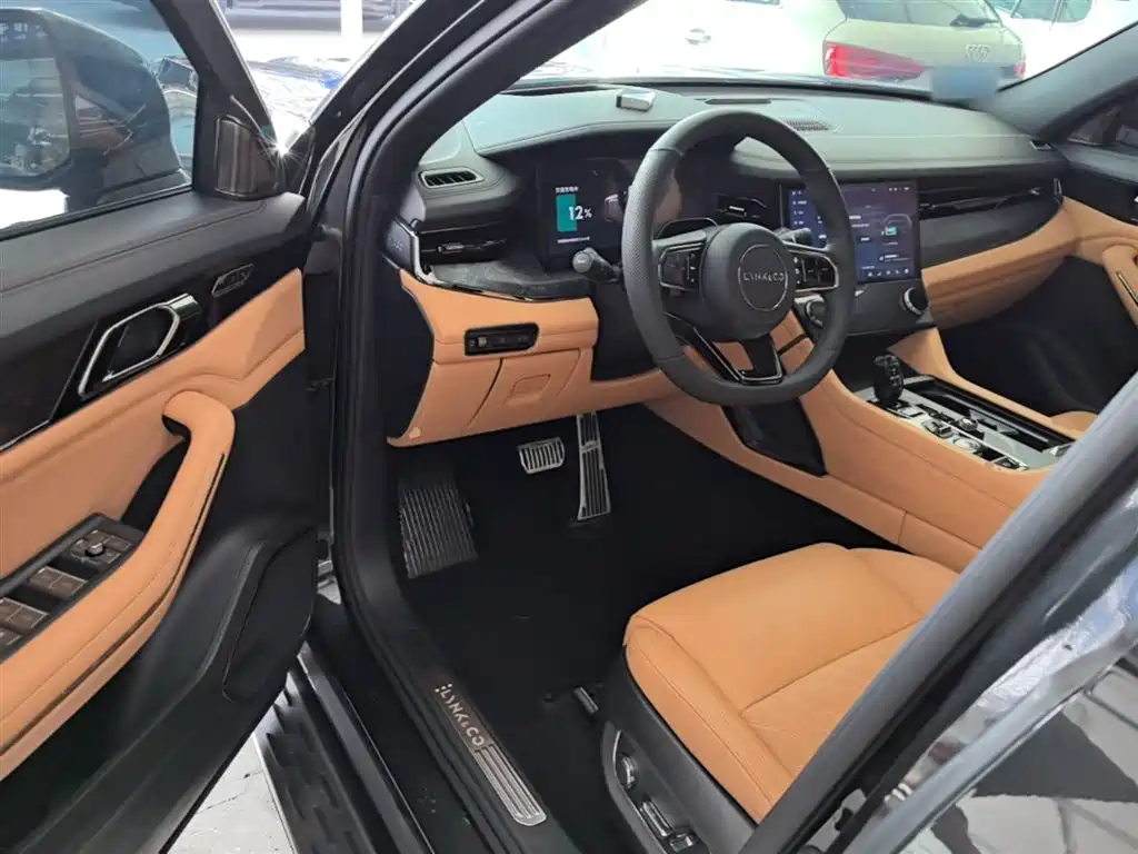 Lynk & Co 09 EM-P 2021 2.0T PHEV Halo 7-Seater фото 16