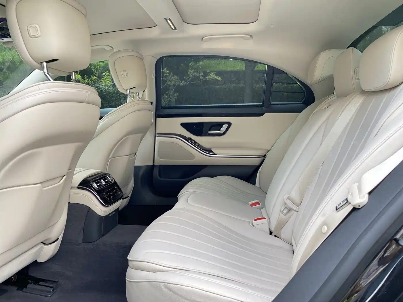 Mercedes-Benz S-Class 2023 Model S 400 L Business Edition фото 14