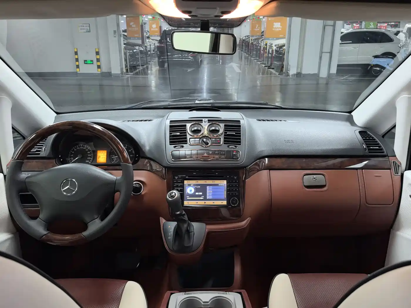 Mercedes-Benz Vito 2015 3.0L Elite фото 6
