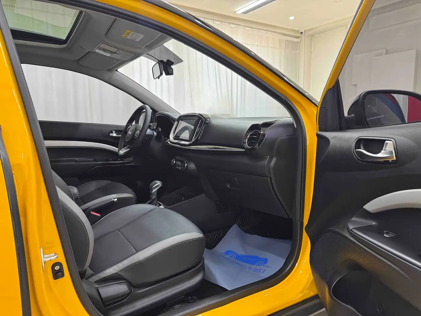 Kia KX1 2021 1.4L CVT Fun Sunroof Version фото 10