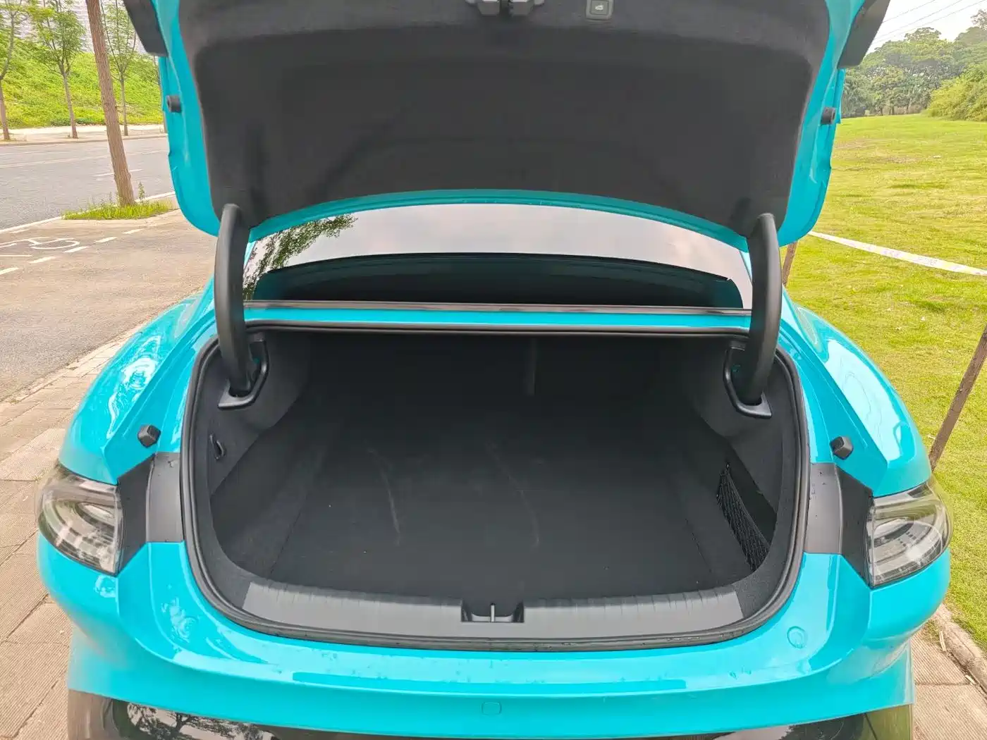 XIAOMI CAR XIAOMI SU7