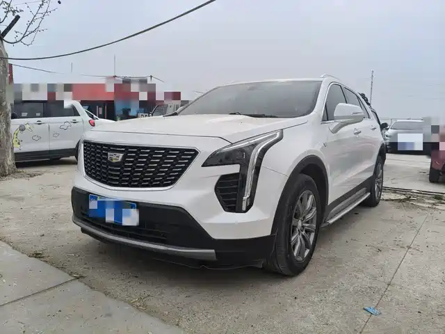 CADILLAC XT4