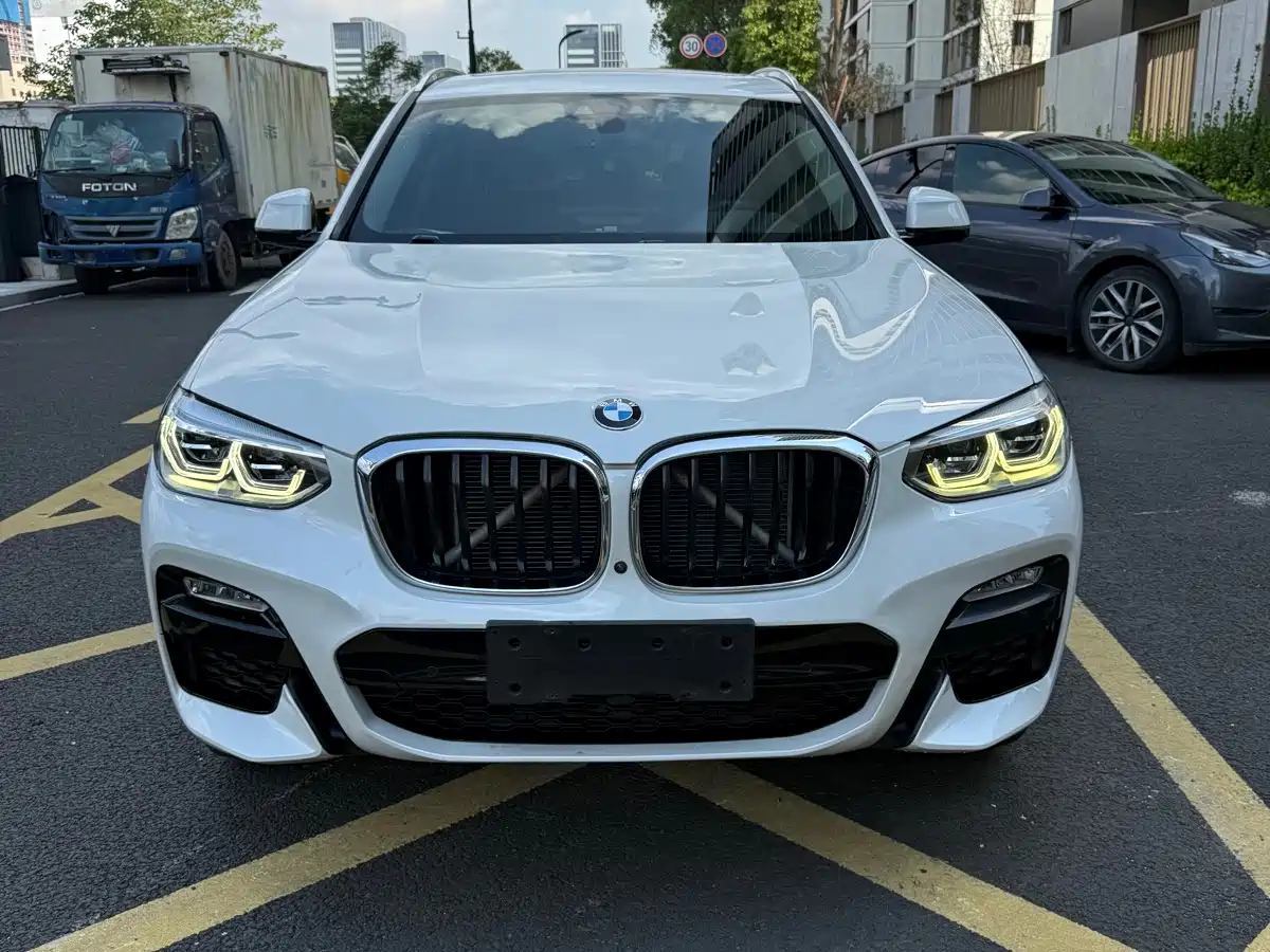 Photo 2 - BMW X3