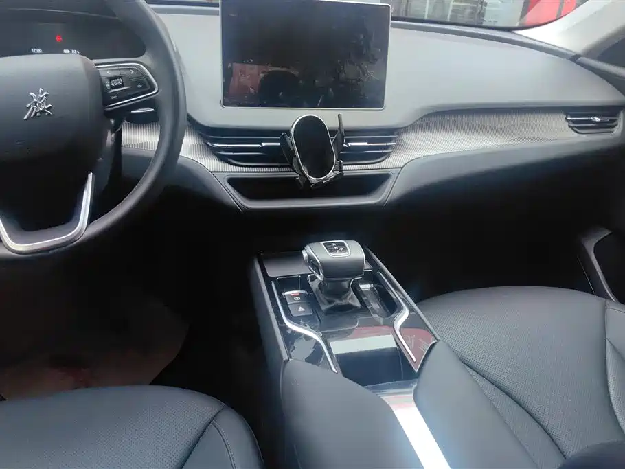 Hongqi E-QM5 2022 431km Charging Enjoyment Edition фото 16