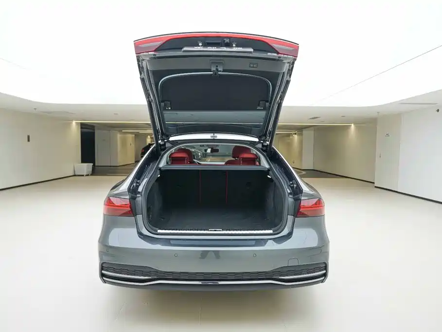 Фото 5 - Audi A7