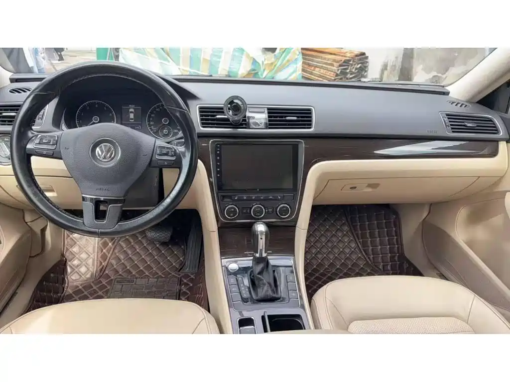 Фото 7 - Volkswagen Passat