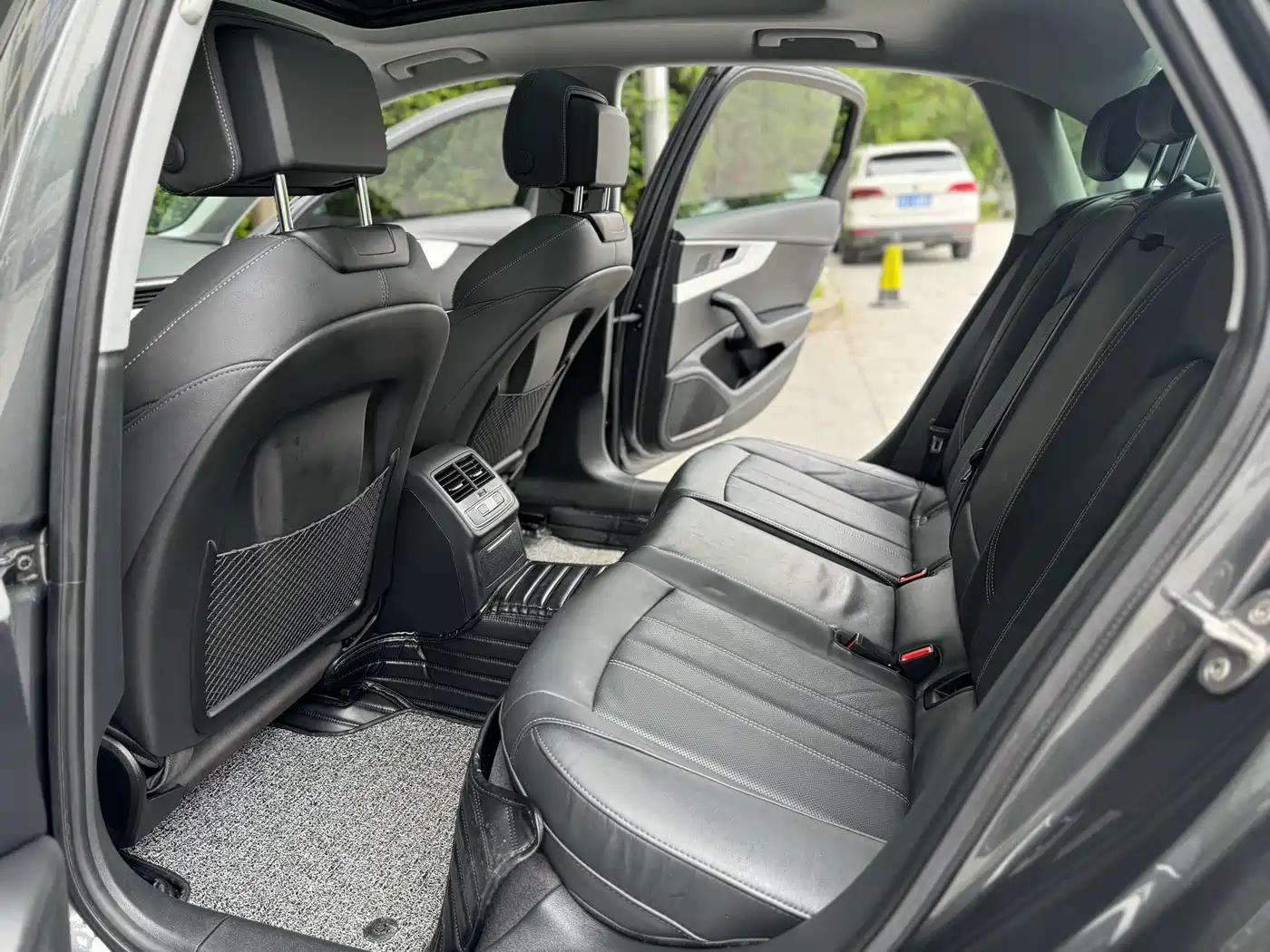 Audi A4L 2020 40 TFSI Luxury Dynamic фото 7