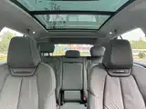 Фото 31 - Audi Q5 e-tron