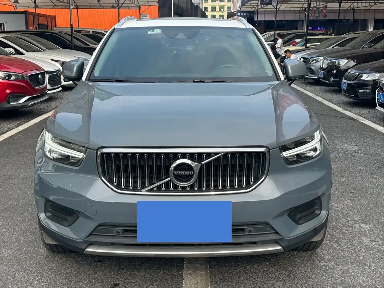 Фото 2 - Volvo XC40