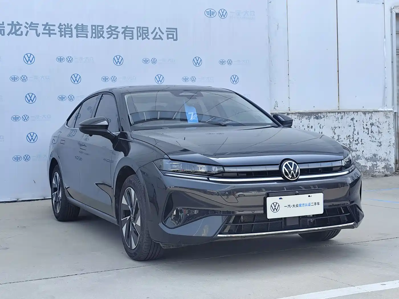 Volkswagen Sagitar 2025 300TSI DSG High-end Model фото 2