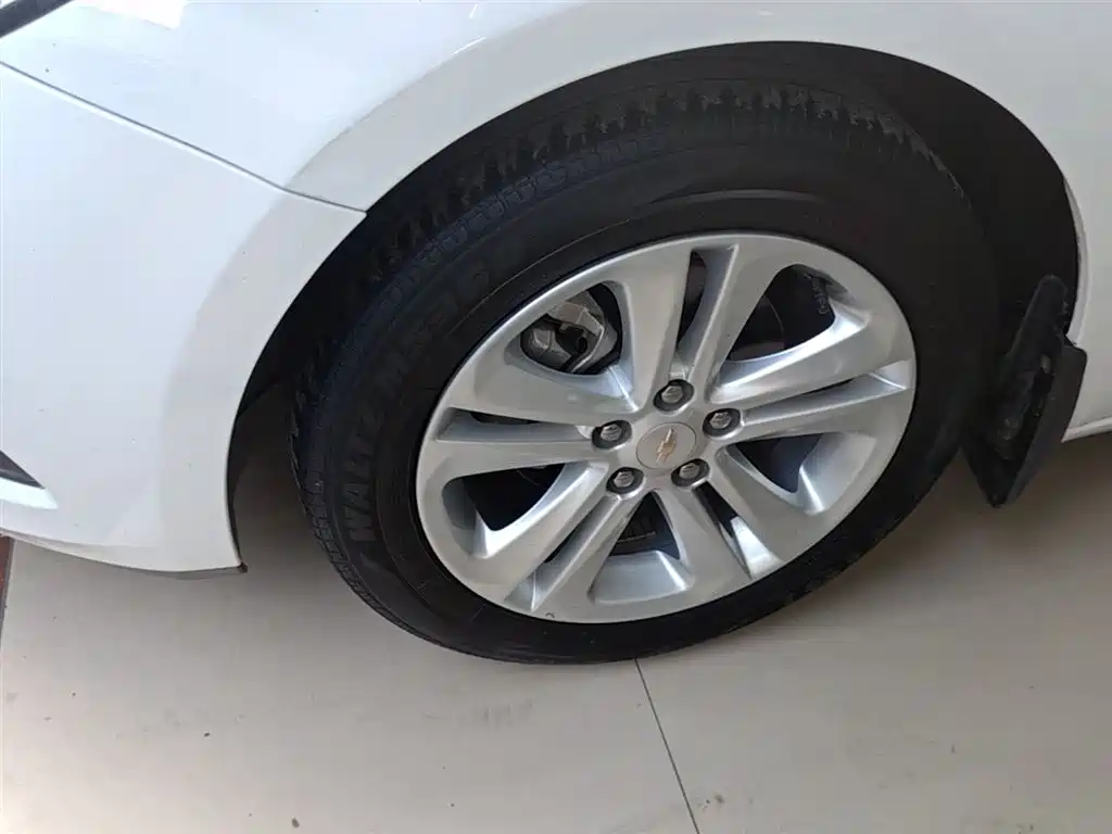Chevrolet Cruze 2016 1.5L Automatic Luxury Edition фото 23