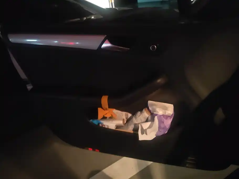 Volkswagen Sagitar 2014 1.6L Automatic Comfort фото 7
