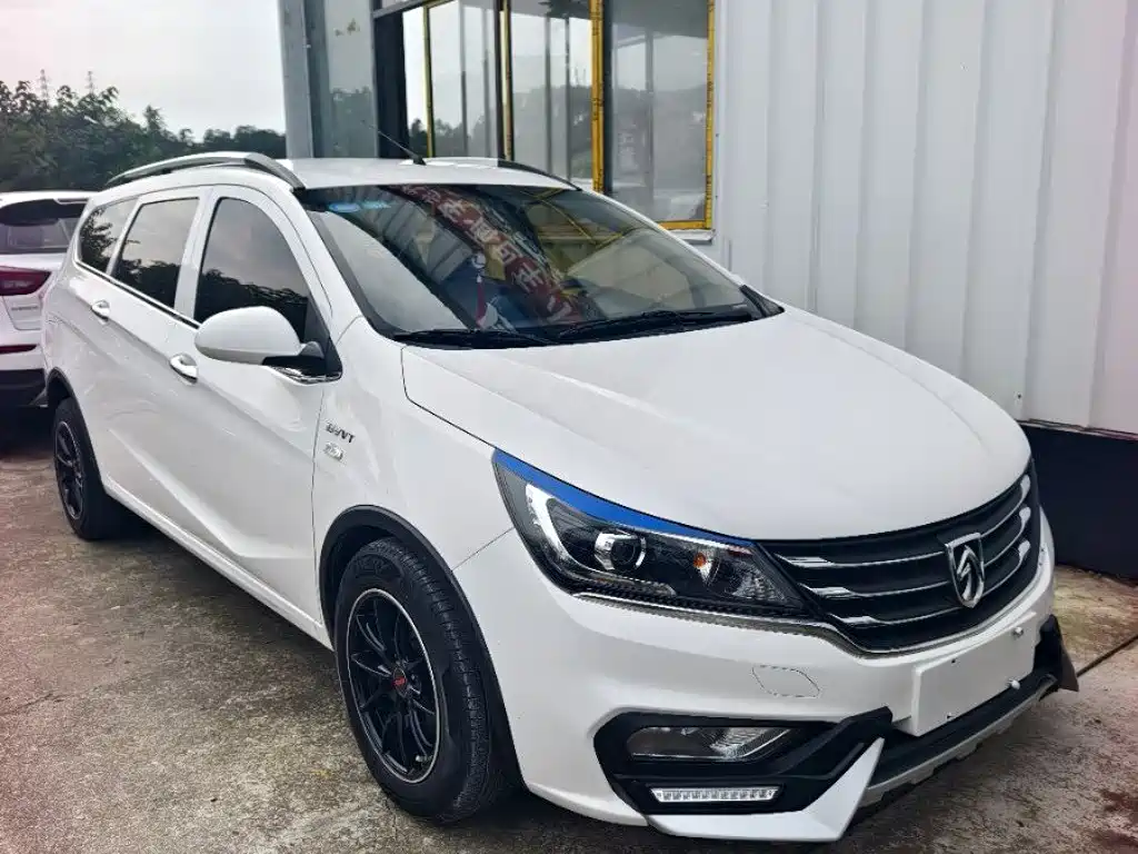 Baojun 310W 2018 2017 1.5L Manual Comfort China V