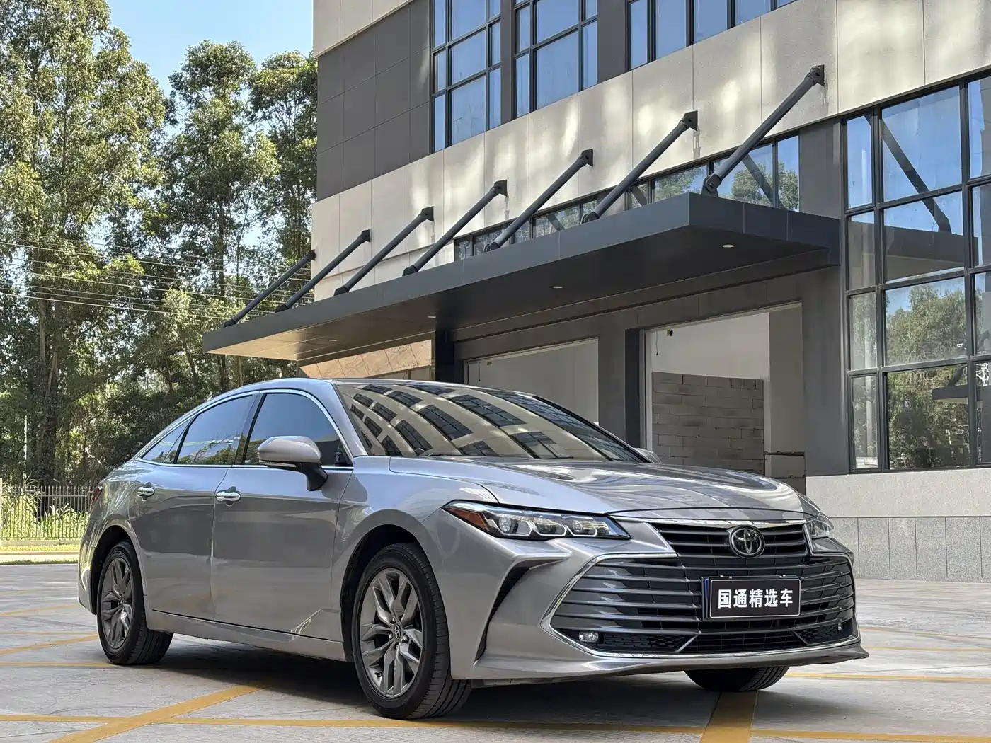 Toyota Avalon 2021 2.5L Luxury Edition фото 3