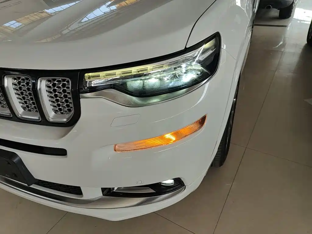Jeep Grand Commander 2019 2018 2.0T 4WD Royal Edition (China V)