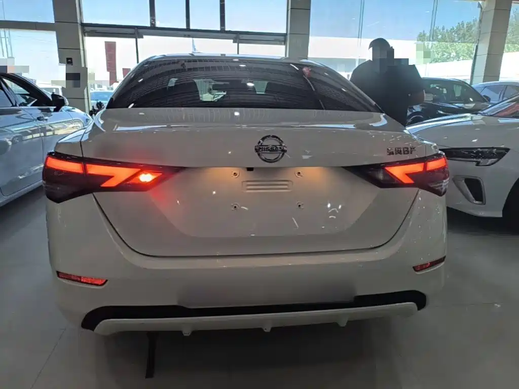 Nissan SYLPHY, миниатюра 6
