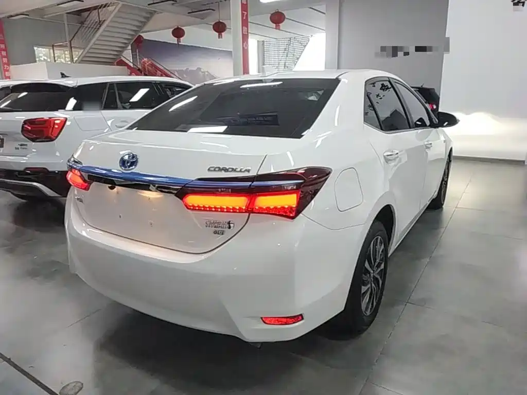Toyota Corolla Twin Engine E+ 2022 2019 1.8L E-CVT Leading Edition