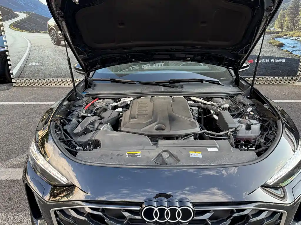 Audi A5L Sportback 2025 2025 Model 2.0T Luxury