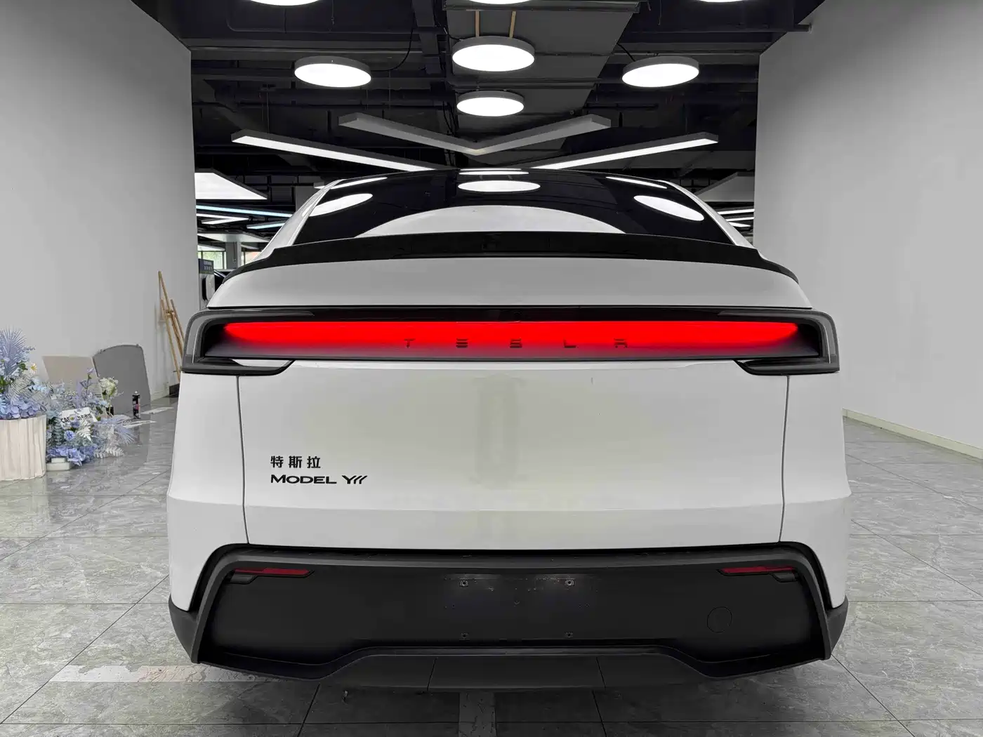 Tesla Model Y L 2025 2025 Facelift Long Range AWD