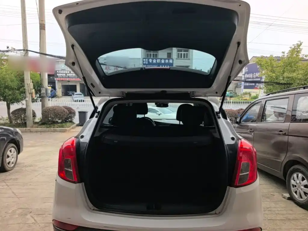 Фото 19 - Buick Encore