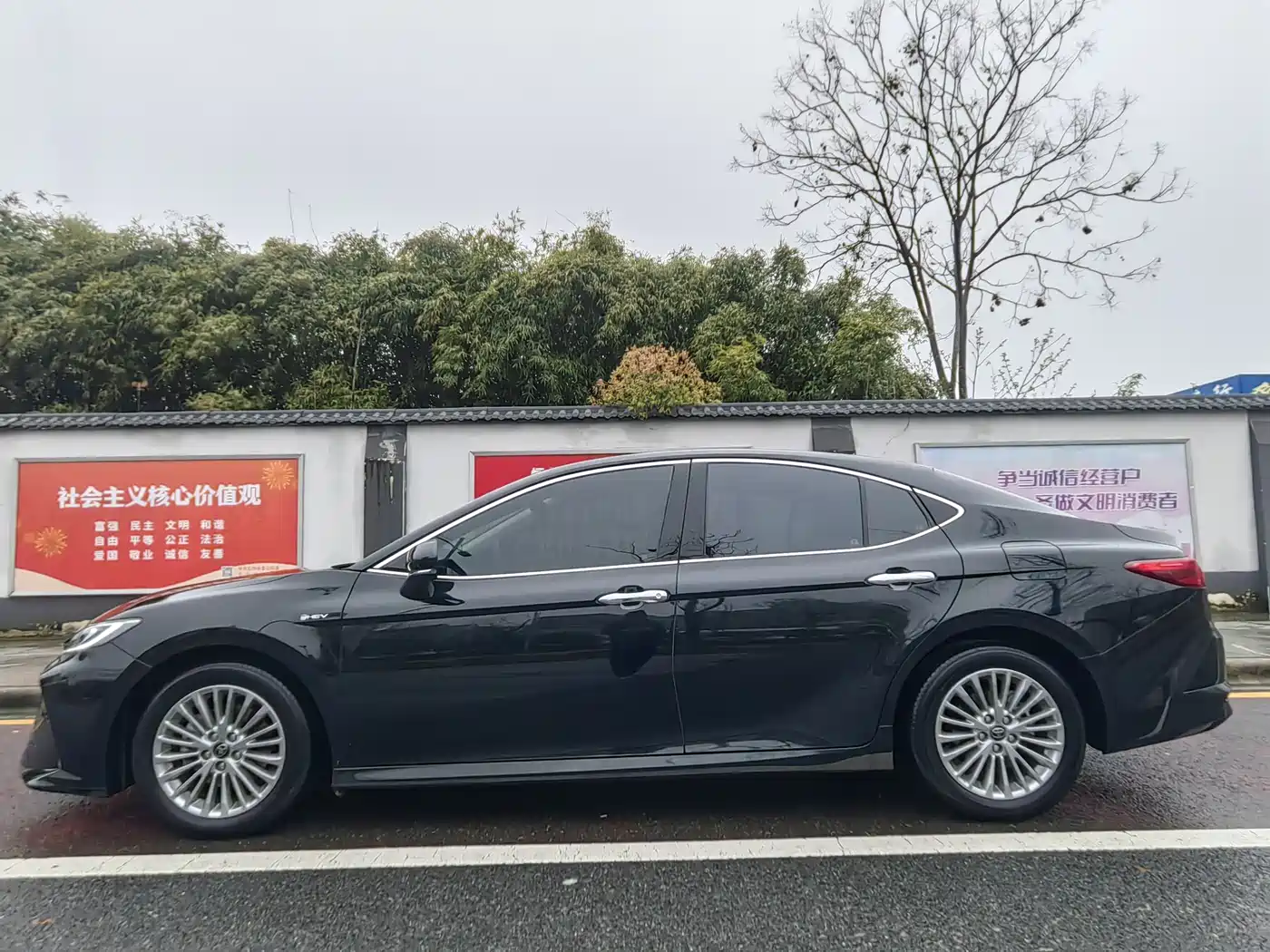 Toyota Camry 2024 Hybrid 2.0HG Premium Edition фото 9