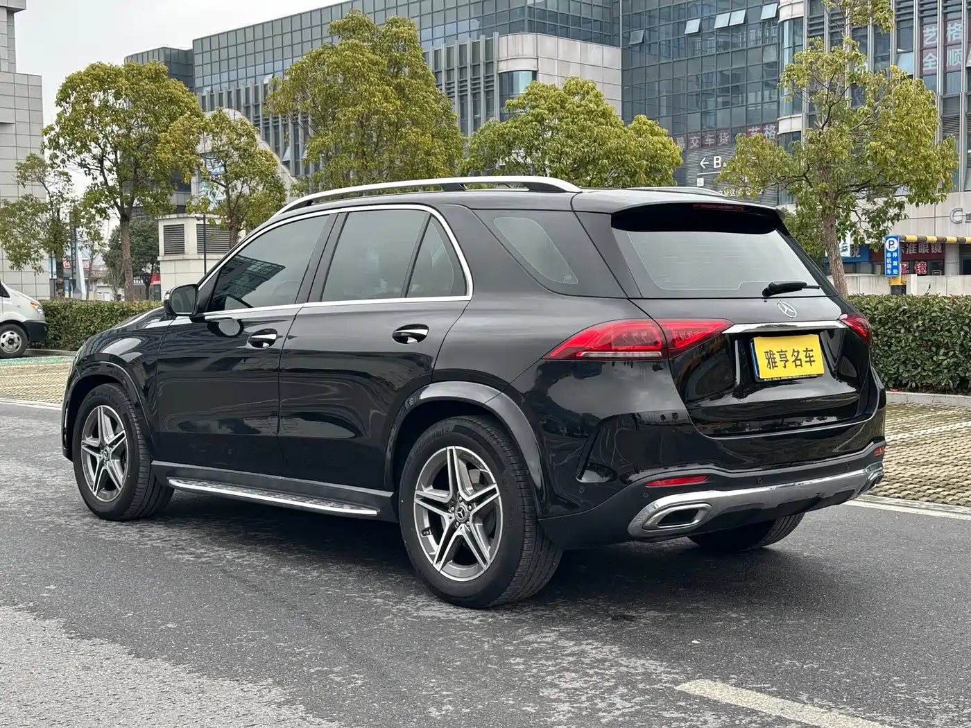 Mercedes-Benz GLE 2023 GLE 450 4MATIC Fashion фото 14