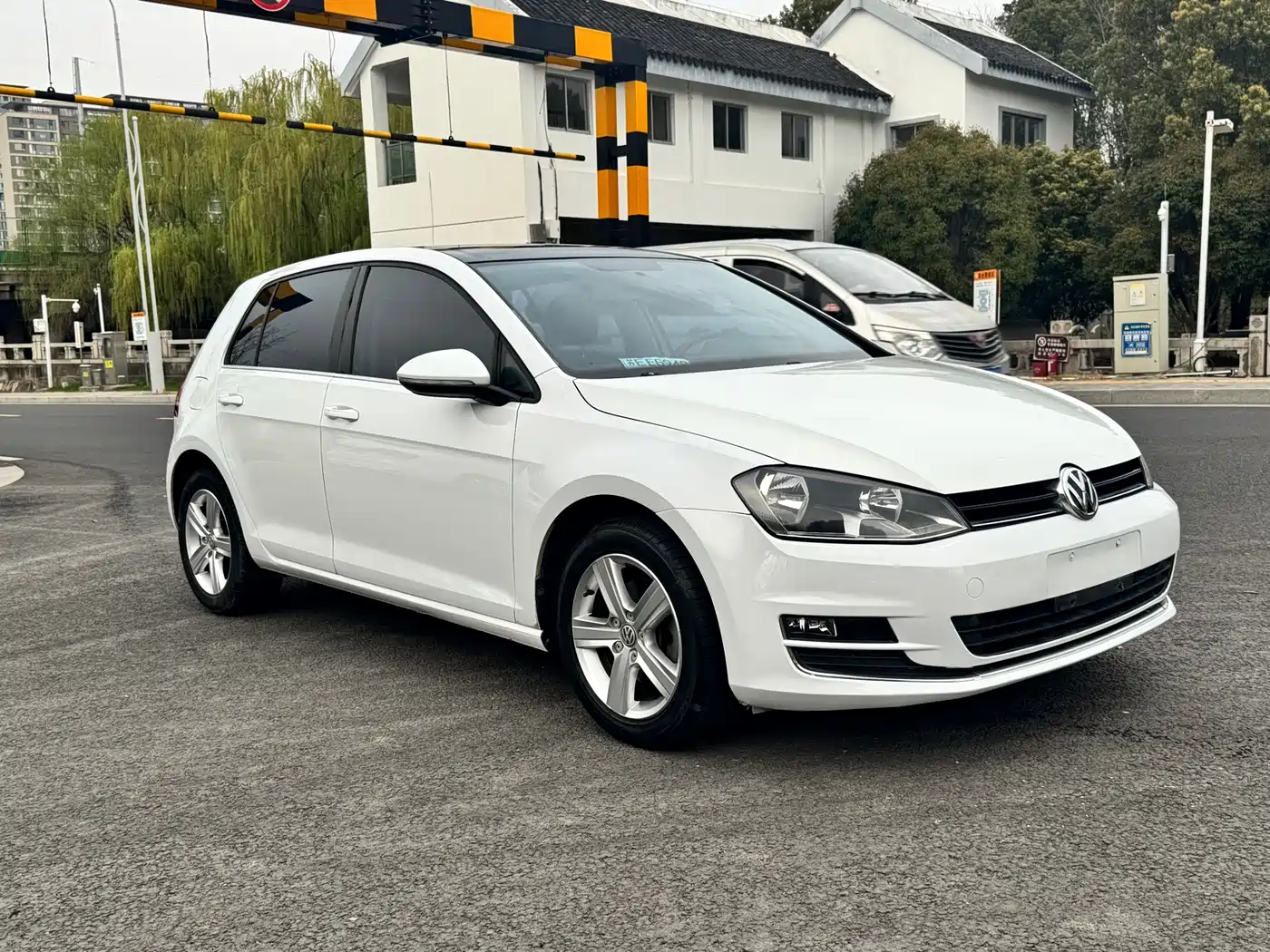 Volkswagen Golf 2014 1.4TSI Automatic Comfort фото 2