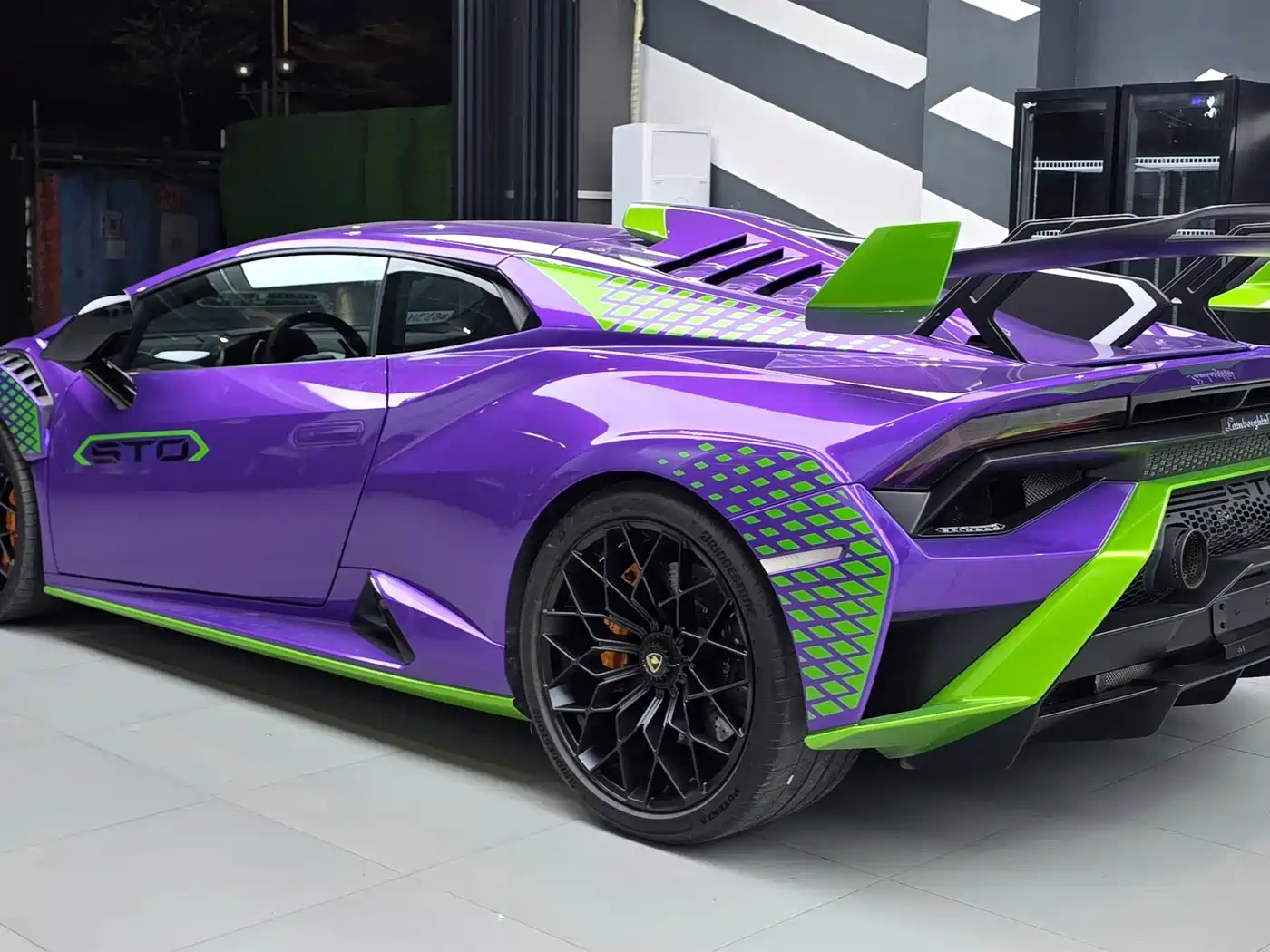 LAMBORGHINI HURACÁN