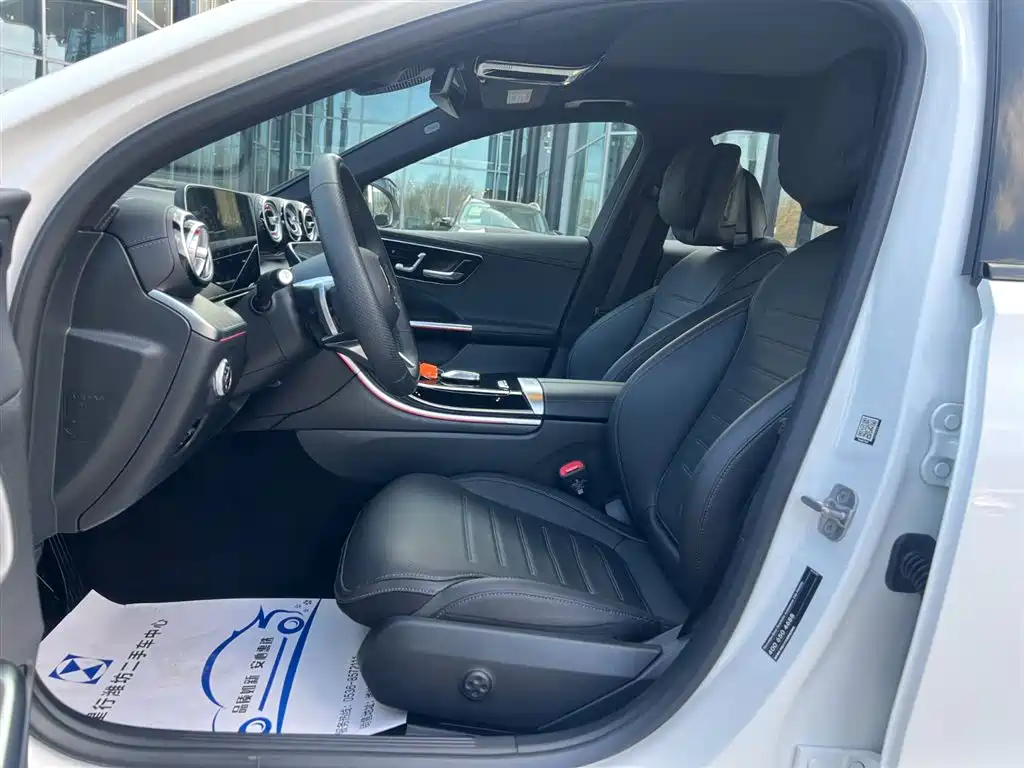 Mercedes-Benz C-Class 2025 C 260 L Night Sport Edition фото 8
