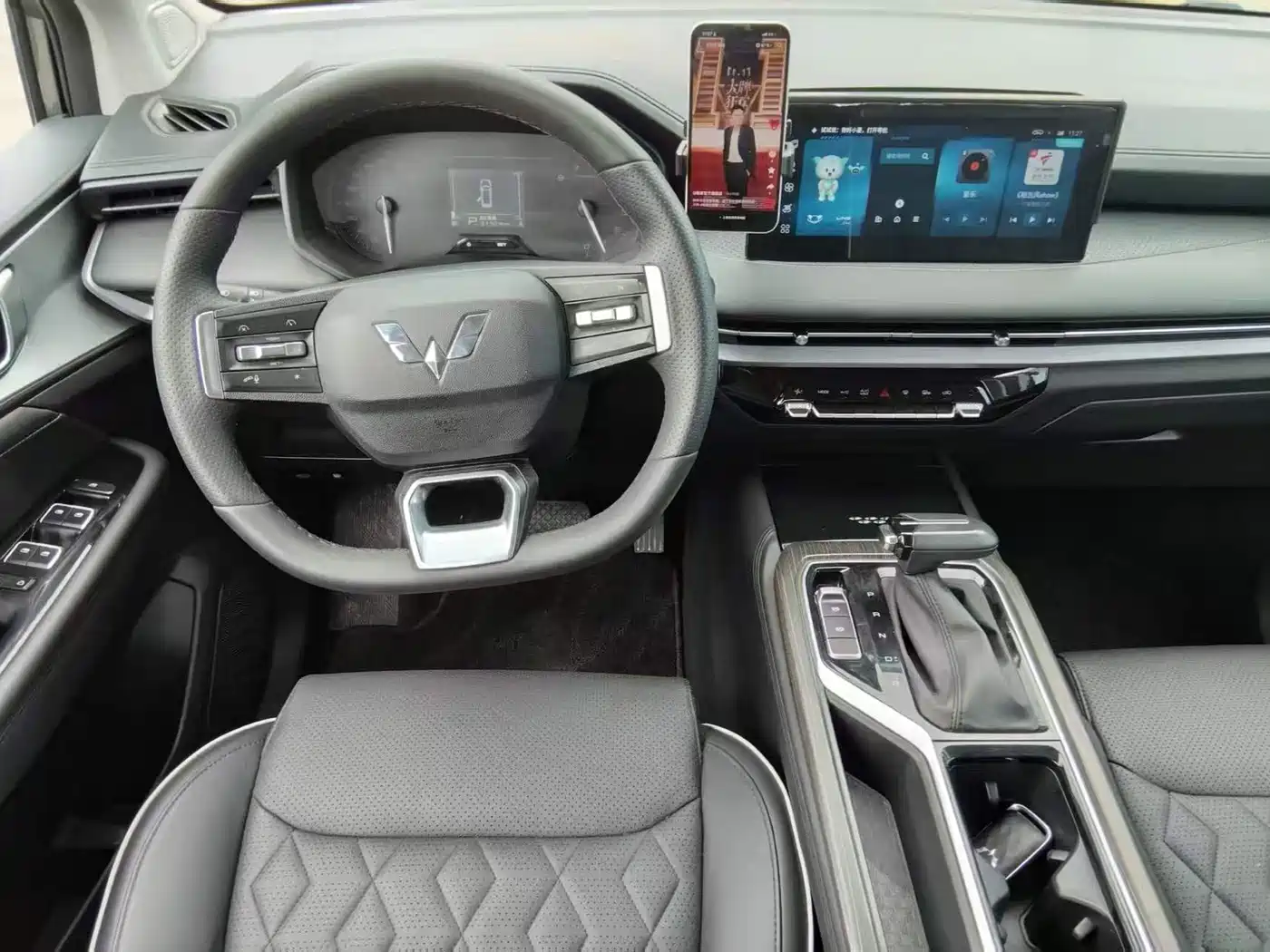Wuling Motors Wuling Jiachen 2023 2022 1.5T CVT Exclusive Flagship Model