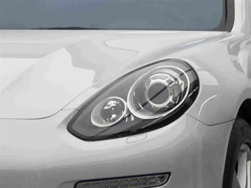 Фото 3 - Porsche Panamera