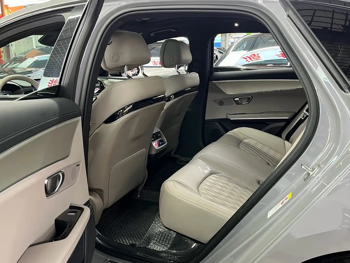 Фото 8 - BYD Han