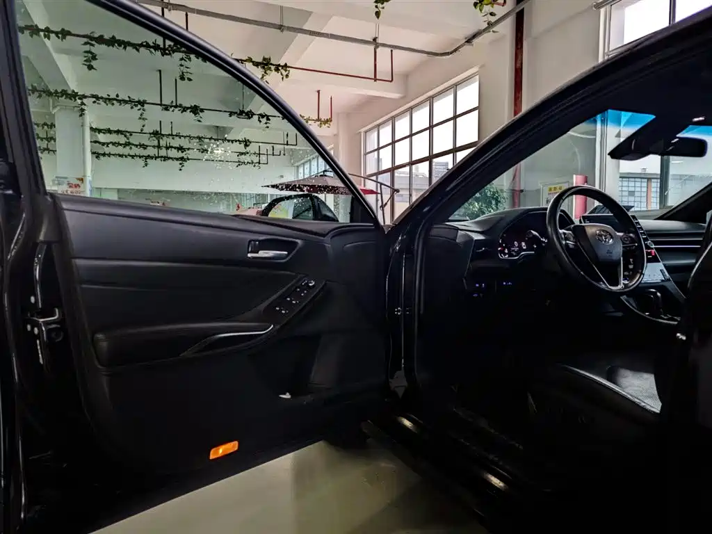 Toyota Avalon 2021 2.5L Luxury Edition фото 9