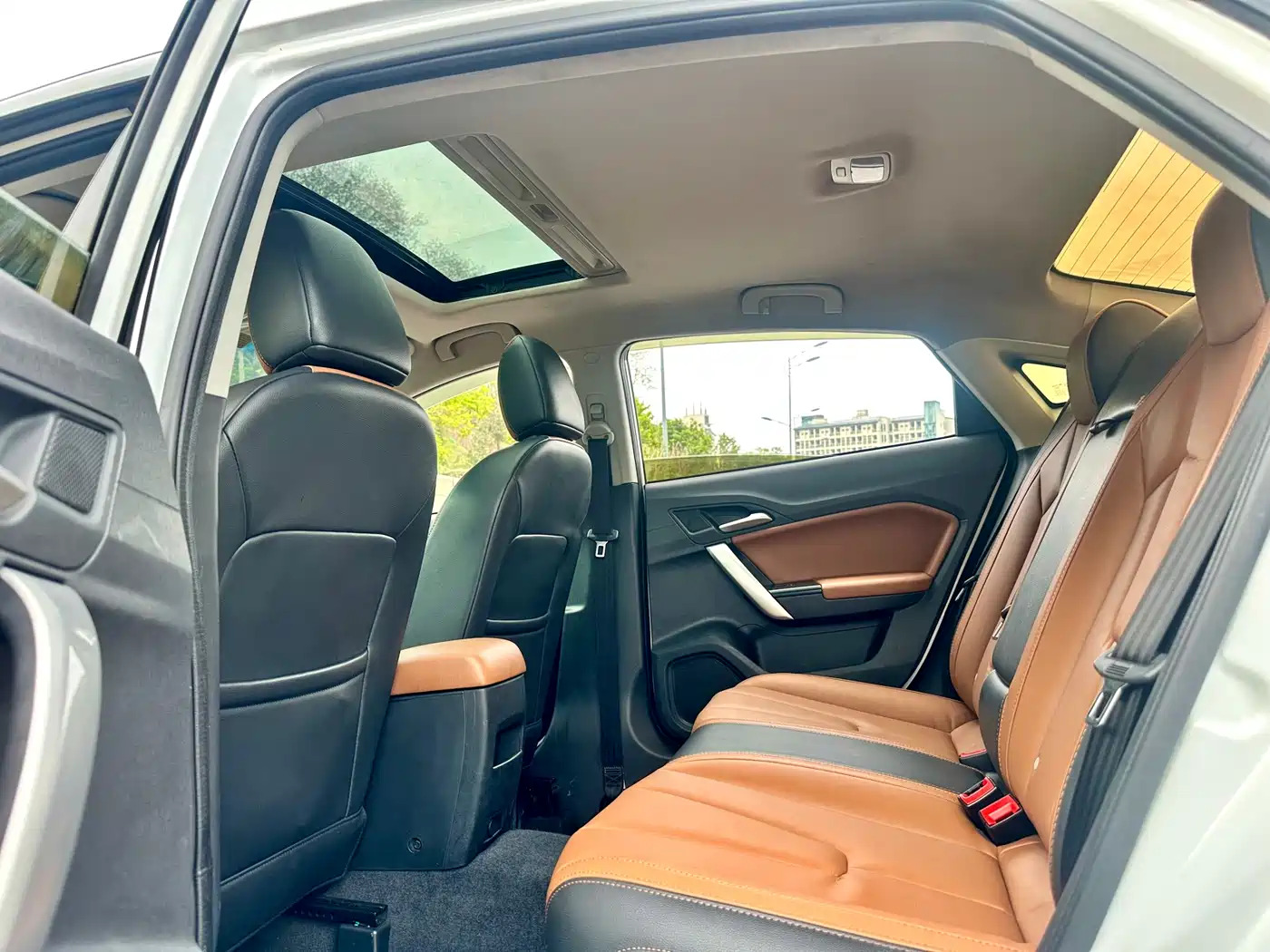 MG GT 2018 2016 Model 1.5T Automatic Premium Luxury Edition
