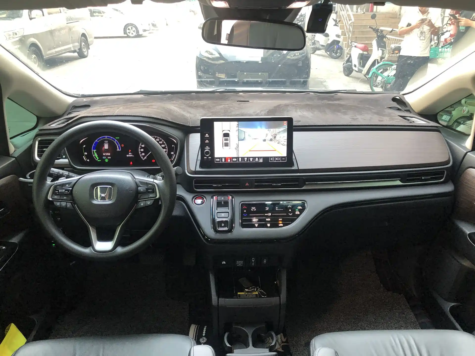 Photo 13 - Honda Odyssey
