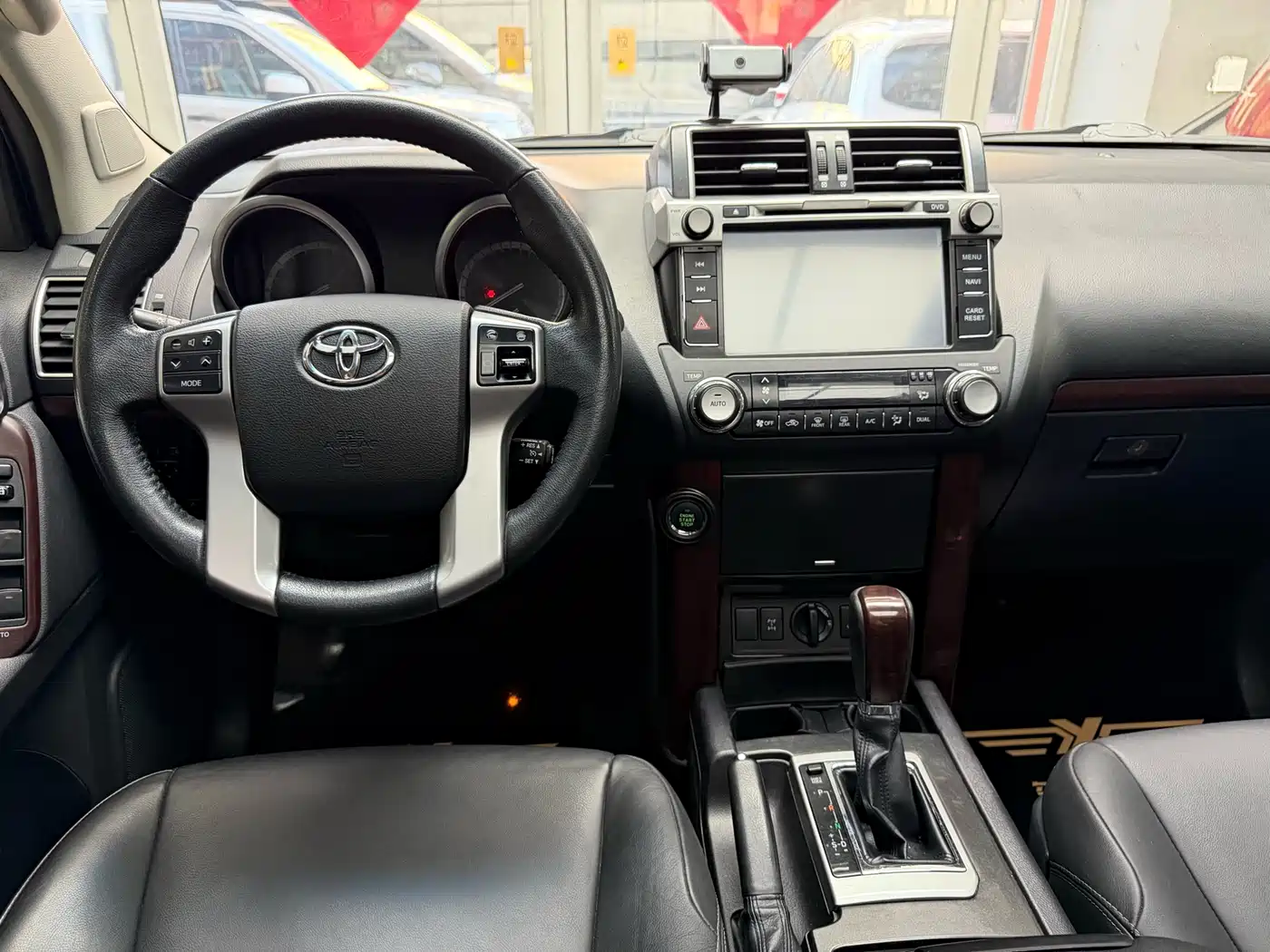 Toyota Prado 2014 4.0L Automatic TX-L фото 26