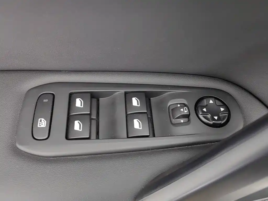 Photo 9 - Peugeot 408