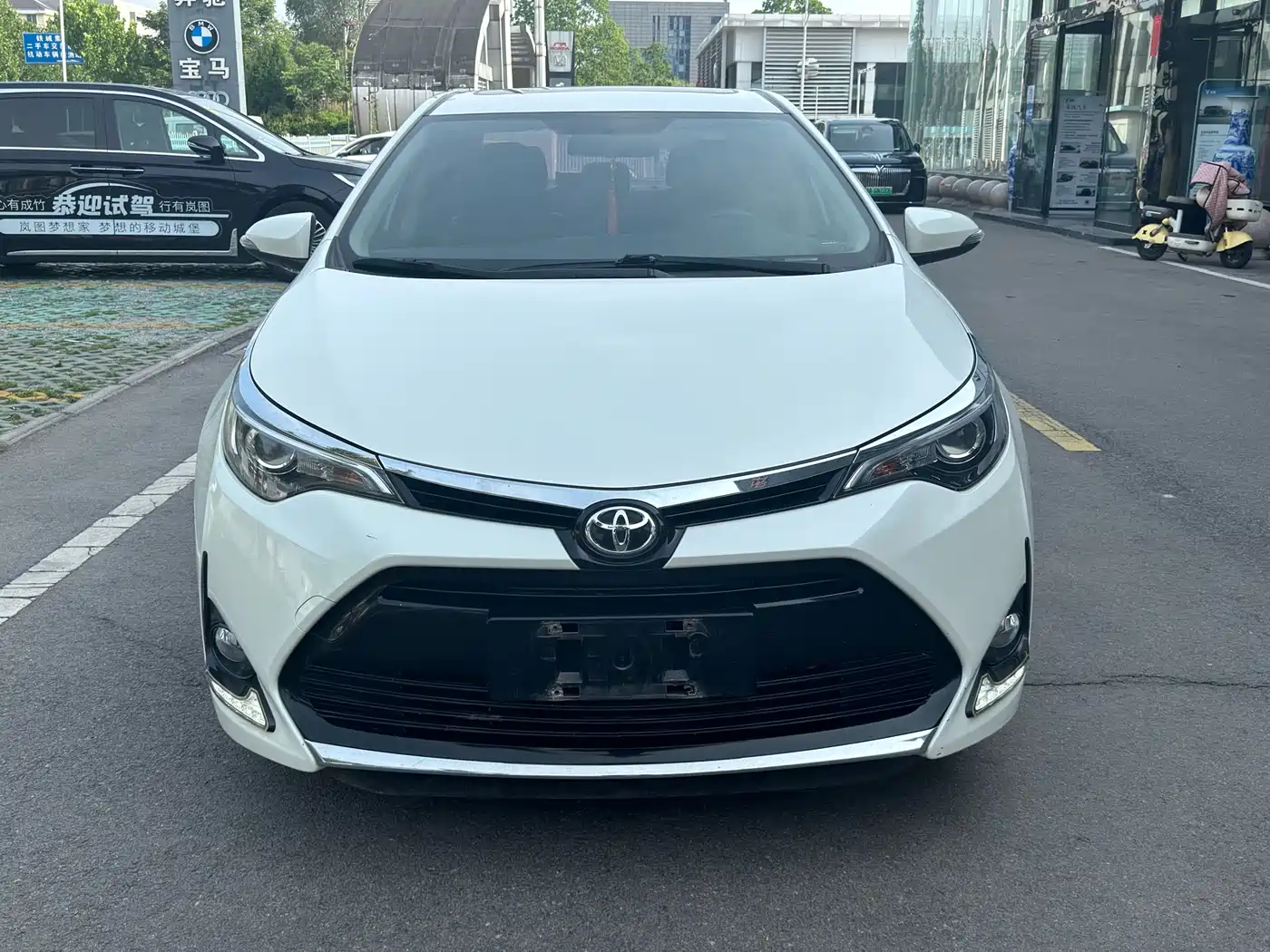 Toyota Levin 2017 Facelift 185T CVT Elite (China V) фото 2