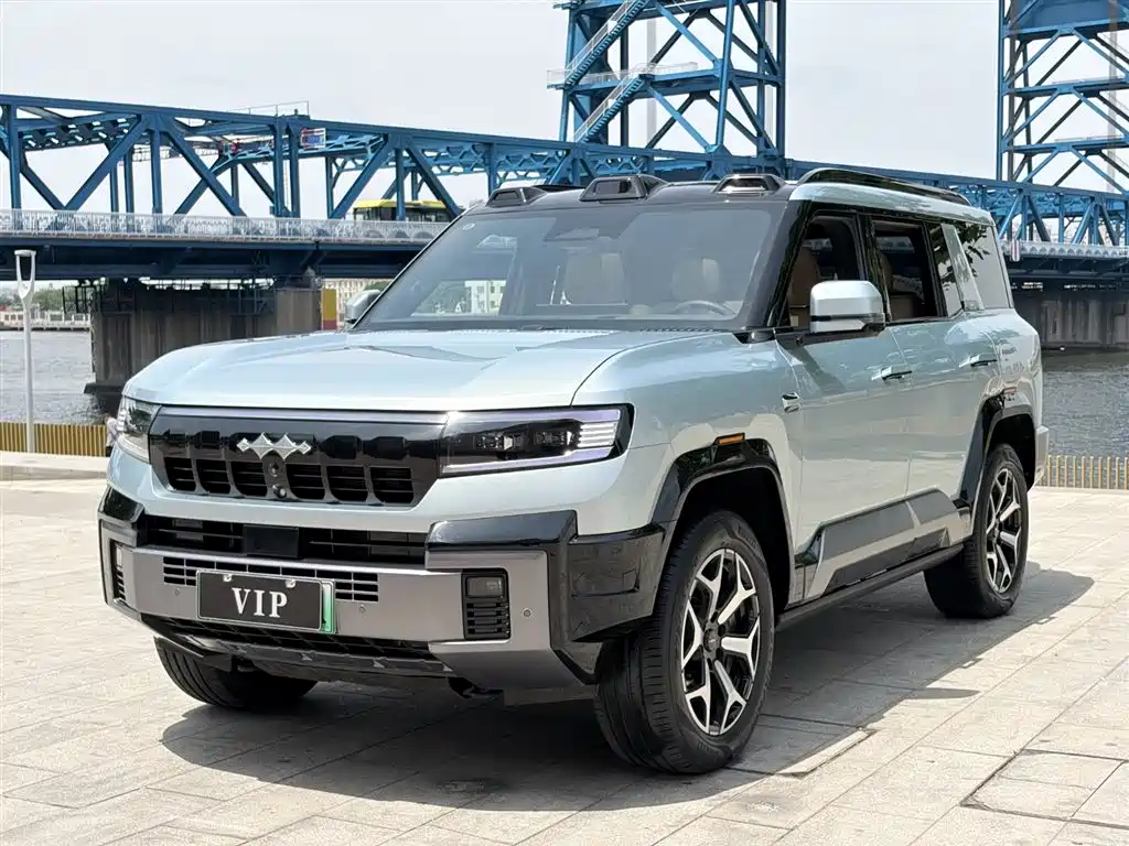 Fang Cheng Bao Leopard 8 2025 Zhiyong Flagship 7-Seater