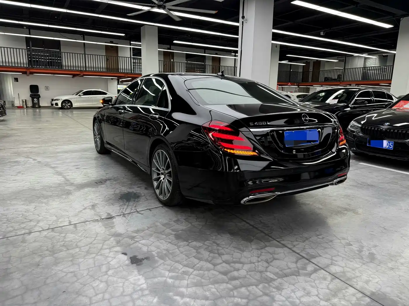 Фото 17 - Mercedes-Benz S-Class