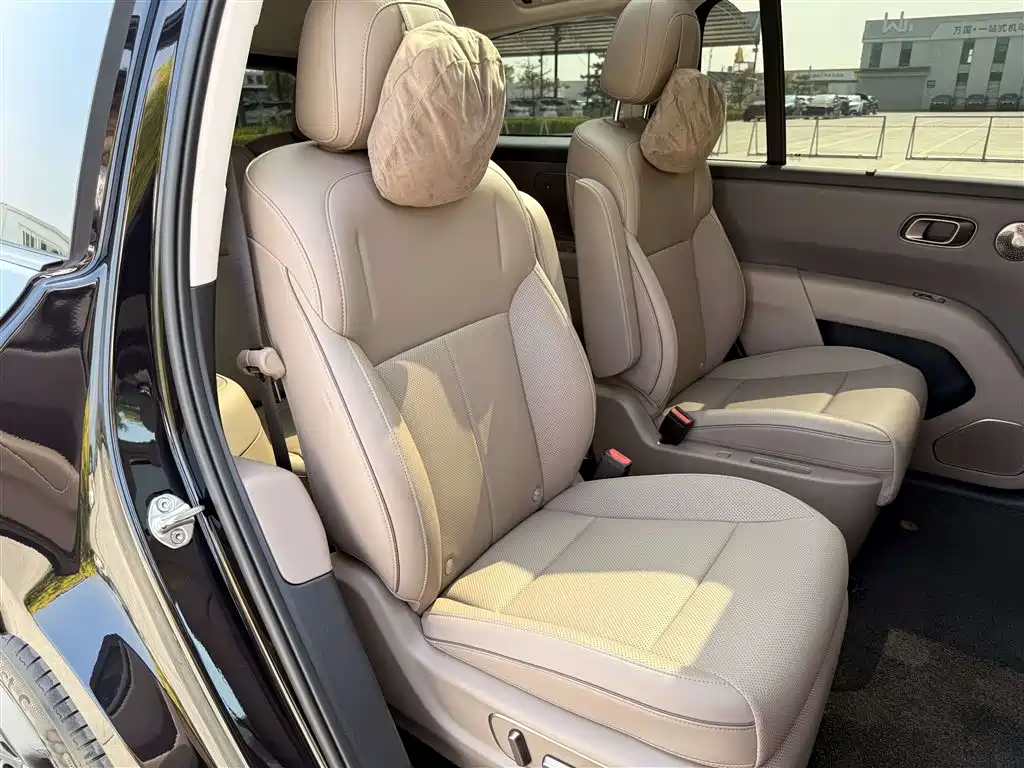 Li Auto Li i8 2026 2025 Standard Edition