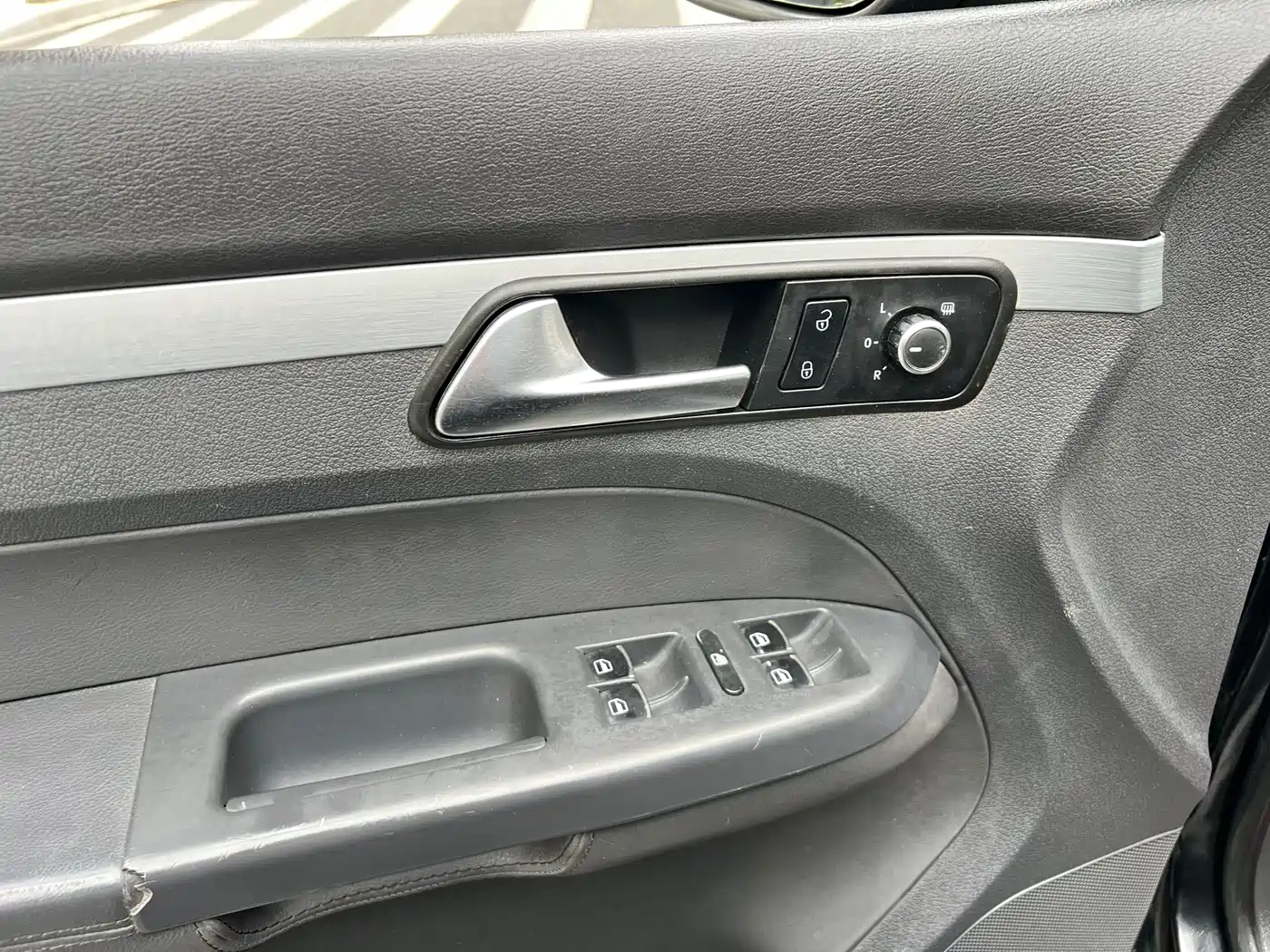 Volkswagen Touran 2015 1.4T DSG Comfort Edition 5-seater фото 18